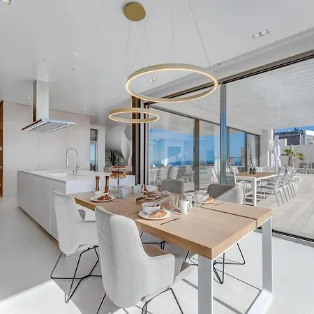 Serenity Heights - Luxury Concierge Services וילה