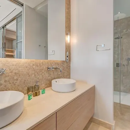 Serenity Heights - Luxury Concierge Services * אדחה