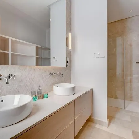 Serenity Heights - Luxury Concierge Services Villa
